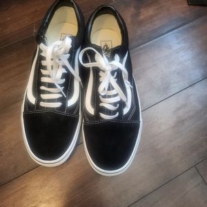 Like new Vans lo Suede ward black and white sz 13 men's